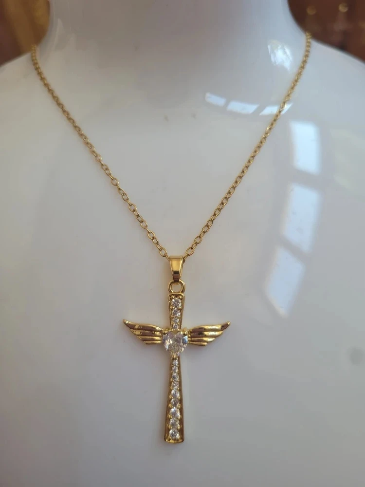 Collier ras du coup pendentif croix