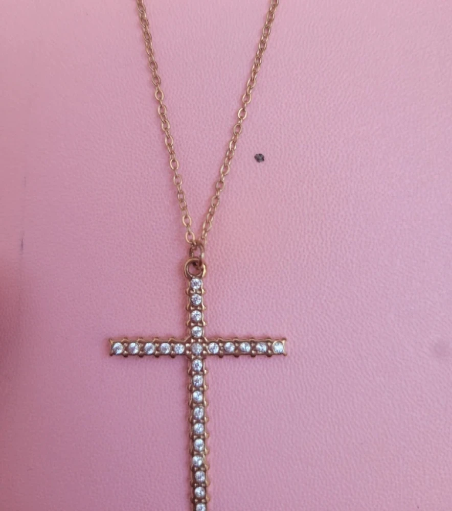 Collier pendentif croix